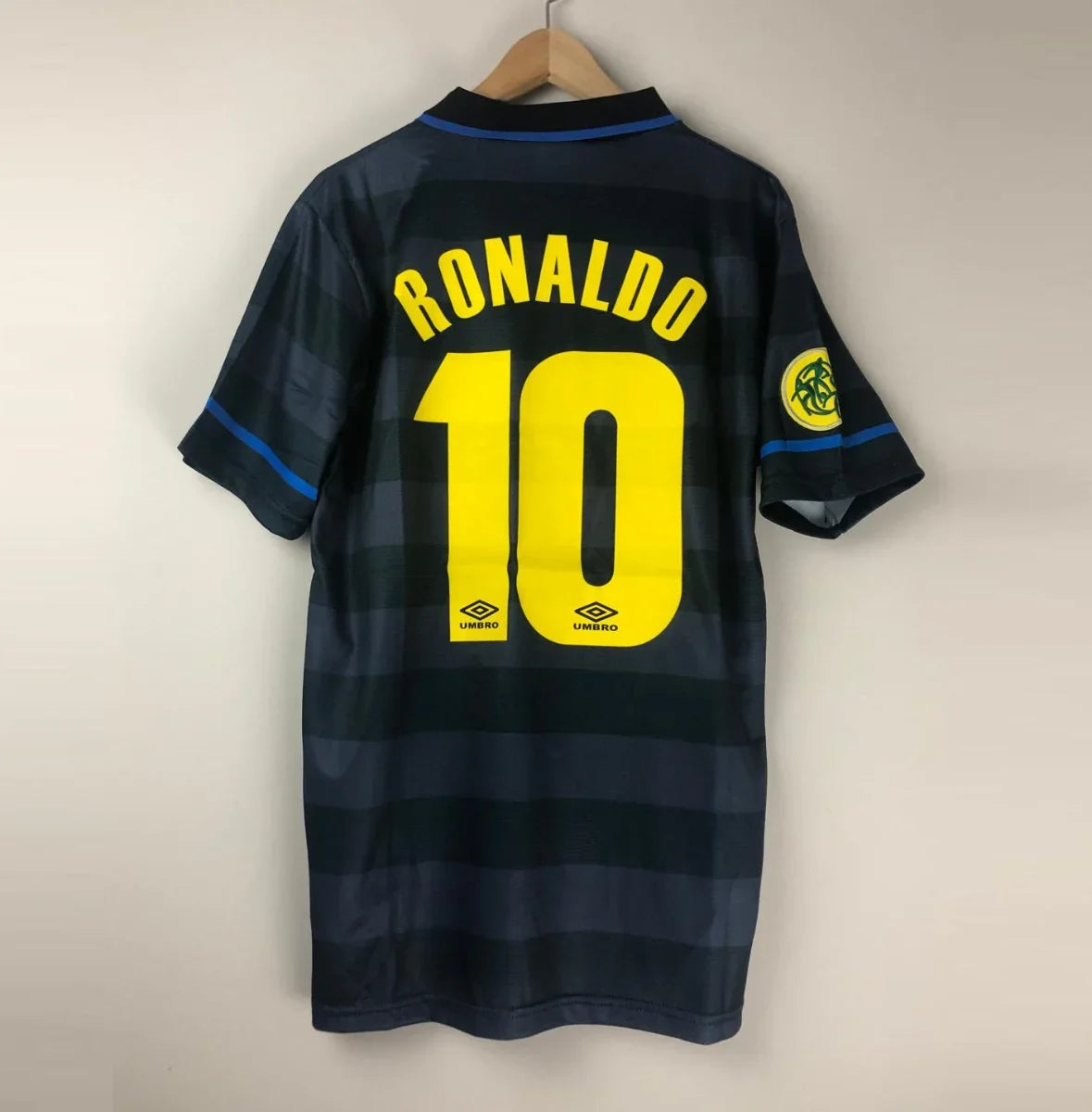 Classic Inter 2004–05 ADRIANO #10 Jersey | Retro Nike | Maximum