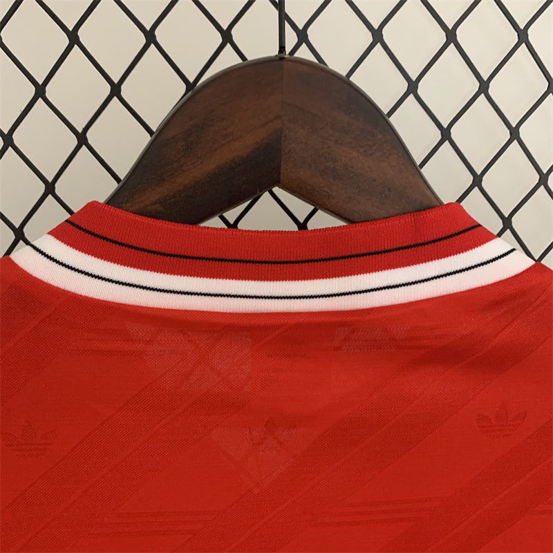 Manchester United Retro Long Sleeve T-shirt 1986-88