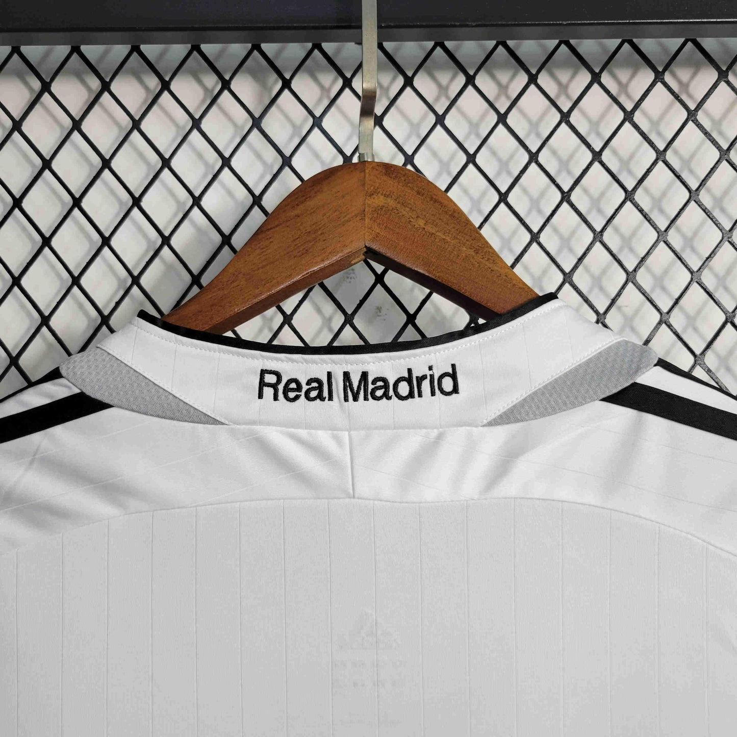 Real Madrid Manga Larga 2006 - Fútbol Club Vintage