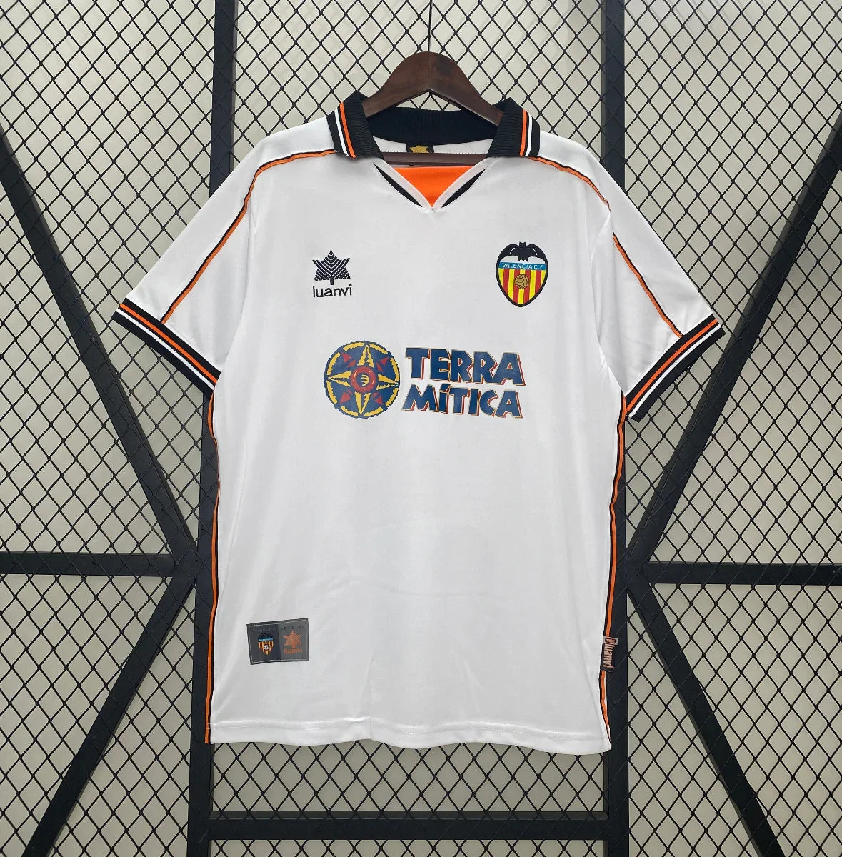 Valencia CF Retro Away Shirt 1999-00 | Free worldwide shipping and