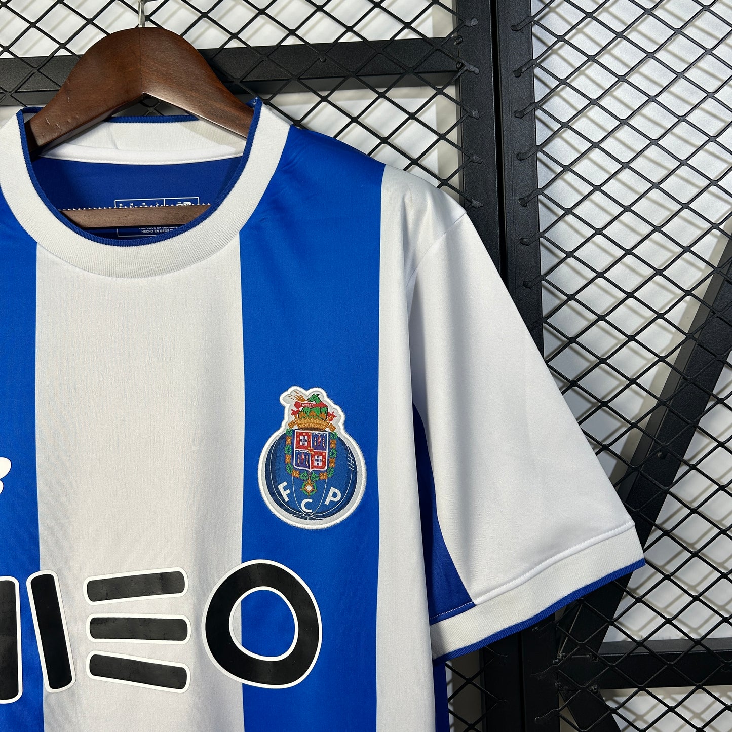 FC Porto Retro Shirt 2017-18