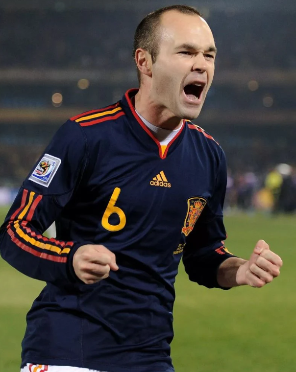 Camiseta Retro España 2010-11 Iniesta