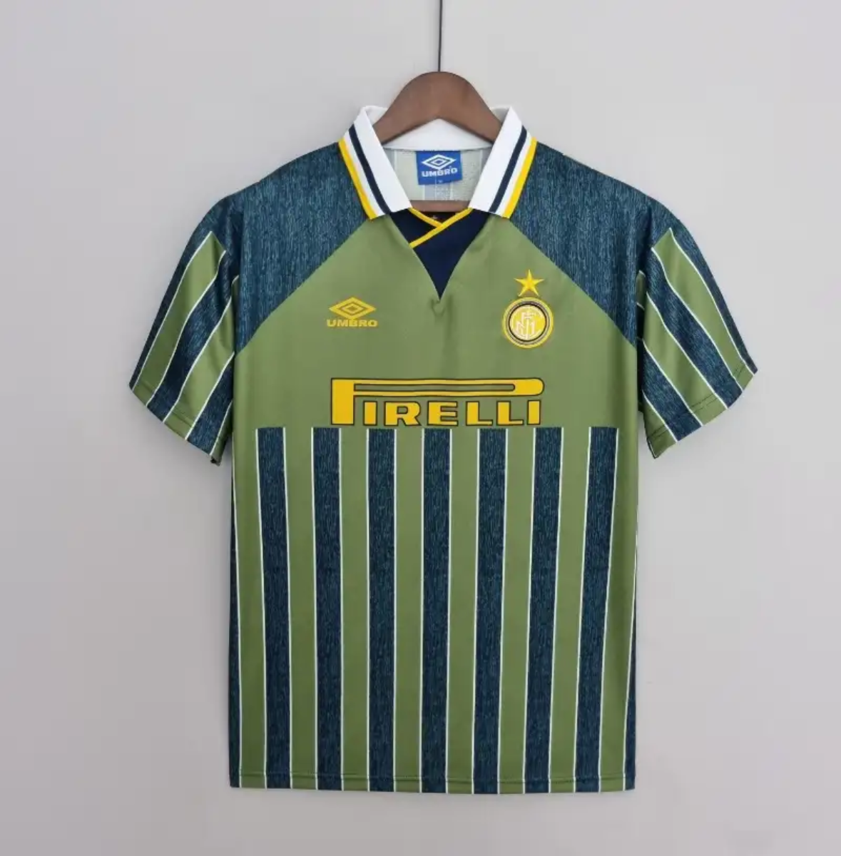 ウェア Inter Milan 95/96 Away Uniform Inter Milan Away 1995-96 – Fútbol Club Vintage