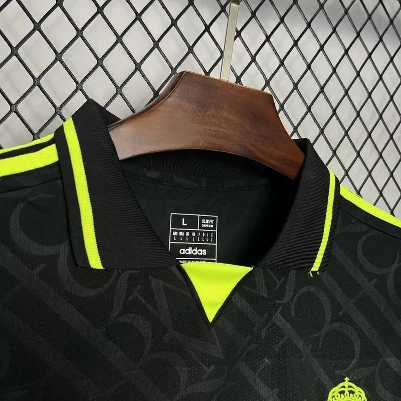 Camiseta Real Madrid Edición Especial Negra y Dorada 2024-25 - Fútbol Club Vintage