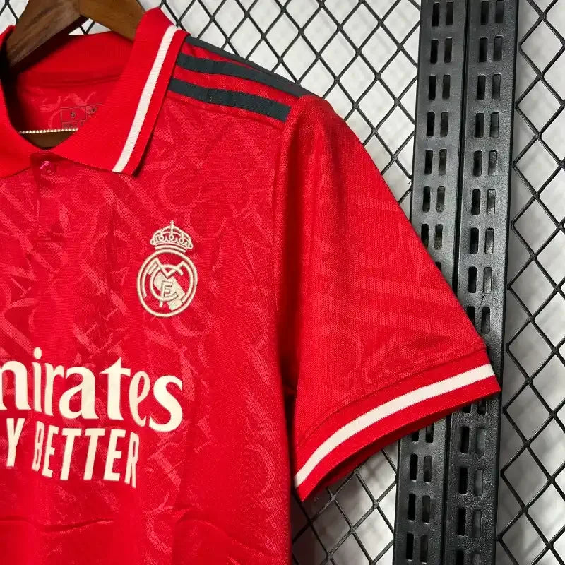Camiseta Real Madrid Edición Especial Roja 2024-25 - Fútbol Club Vintage