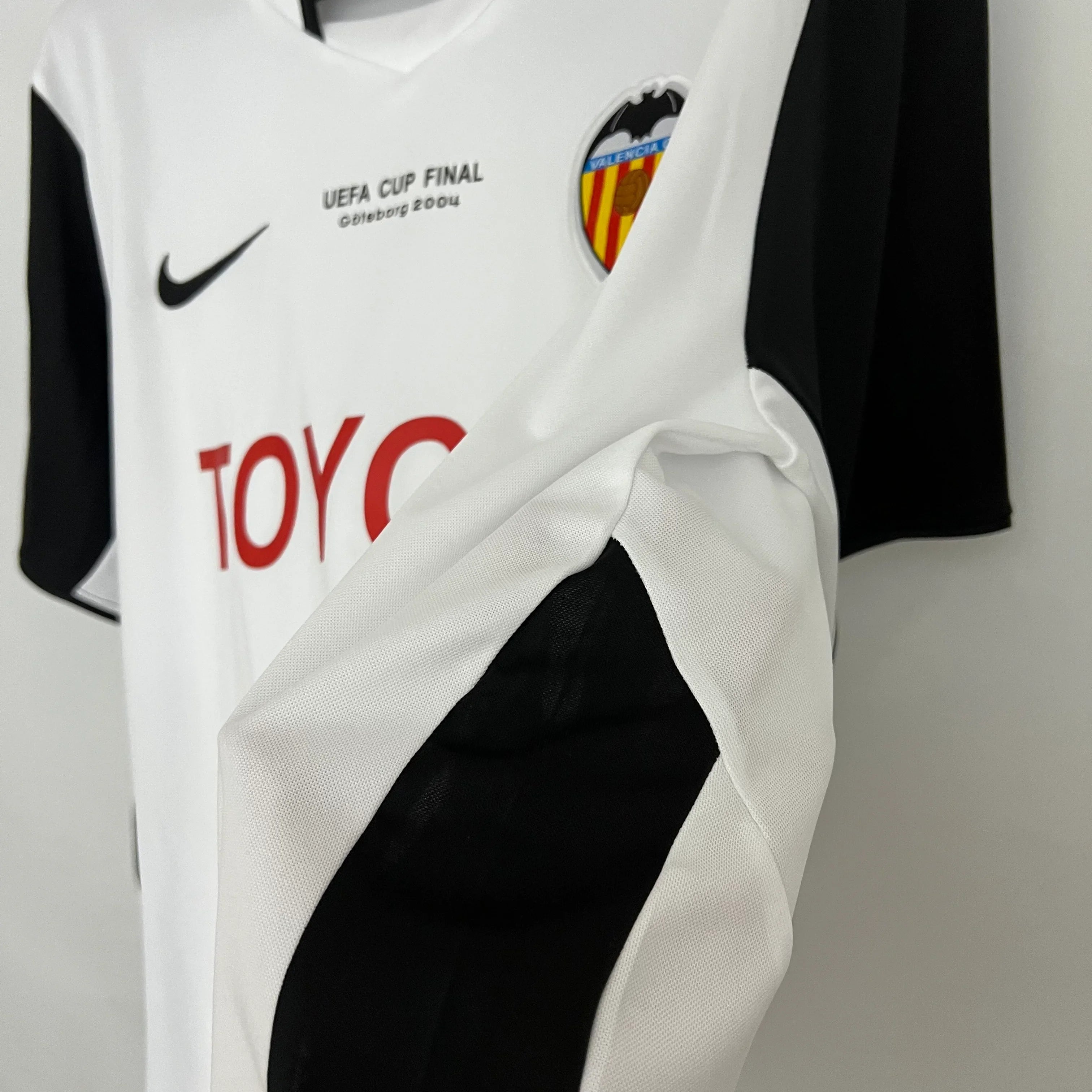 Valencia 2003-04 UEFA Cup Final Retro Shirt – Fútbol Club Vintage