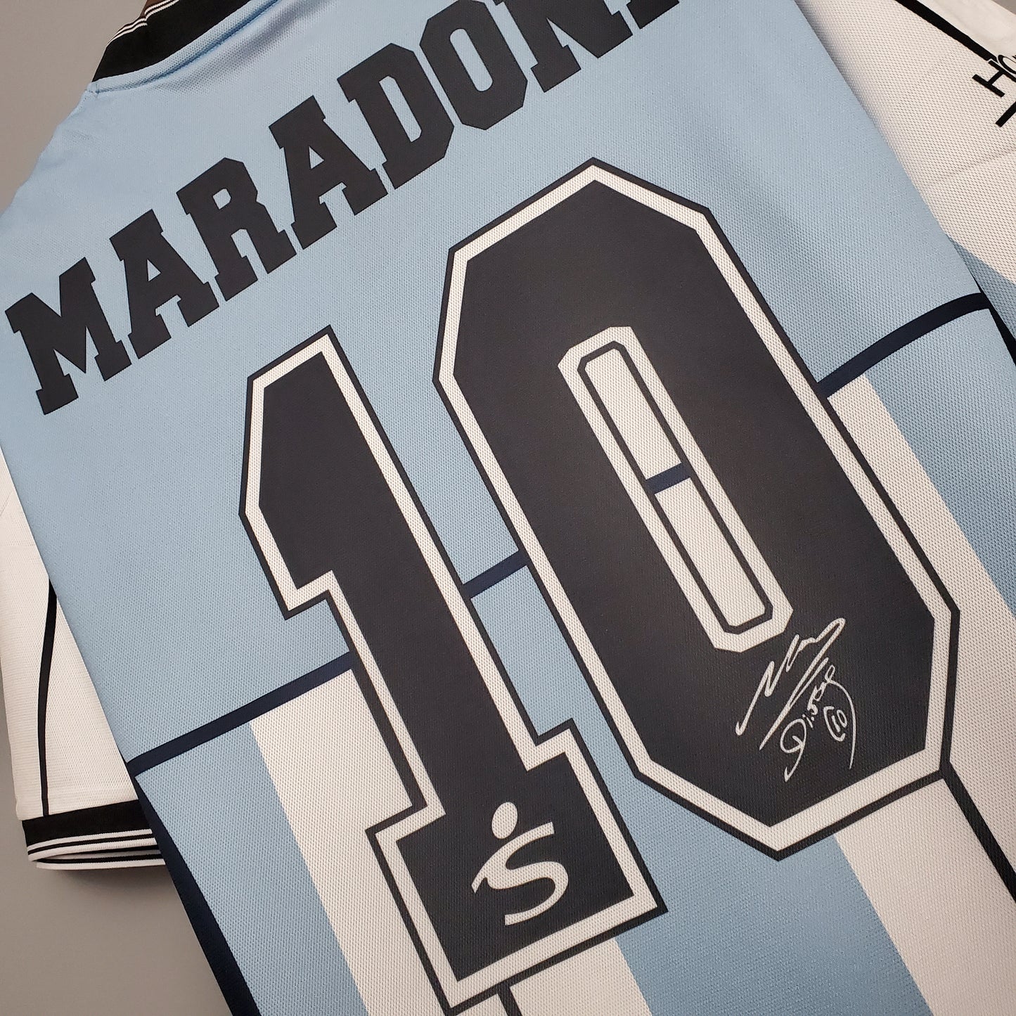 Argentina Maradona Conmemoración 2001