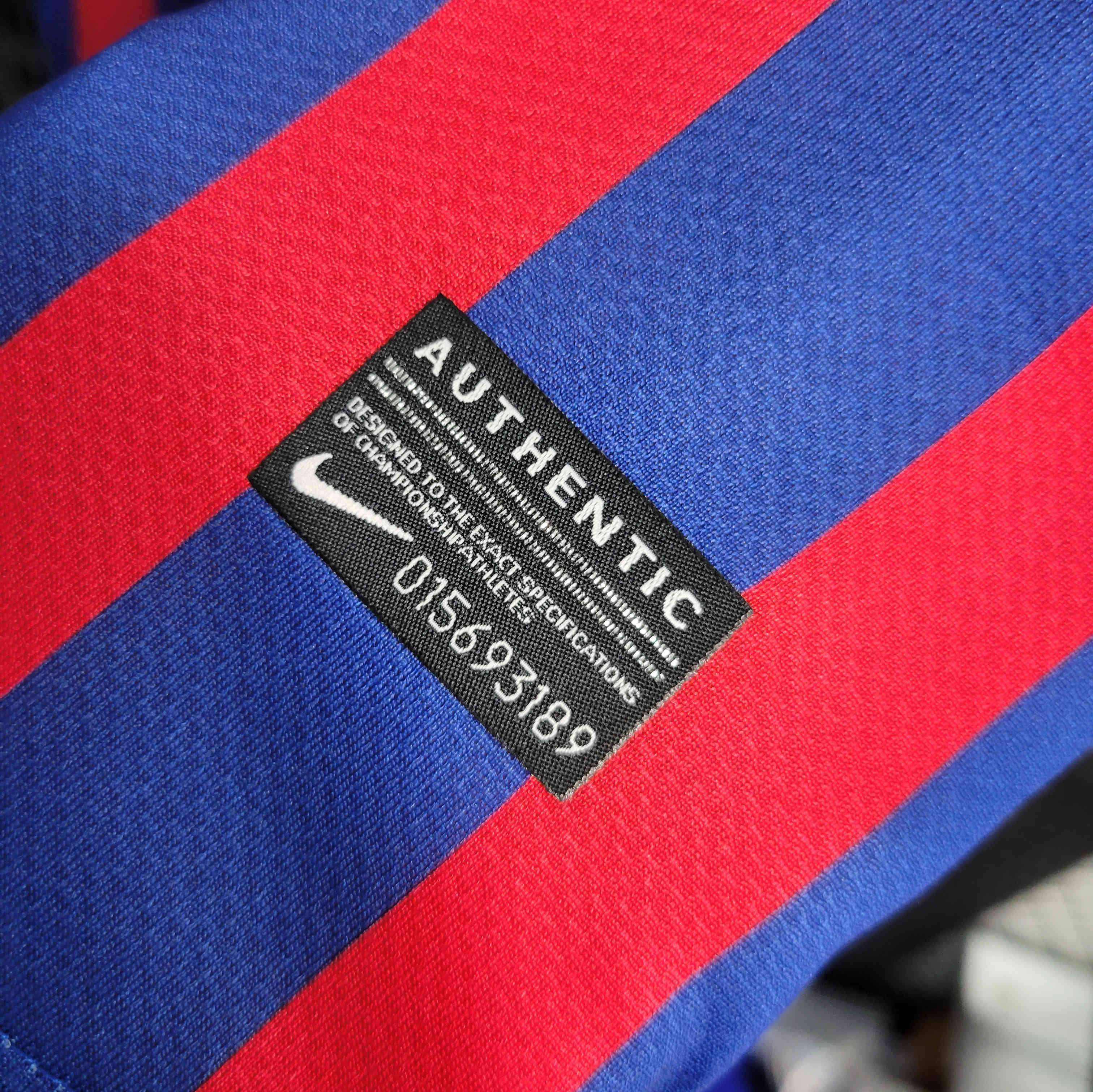 FC Barcelona Retro Shirt 2011-12 – Fútbol Club Vintage