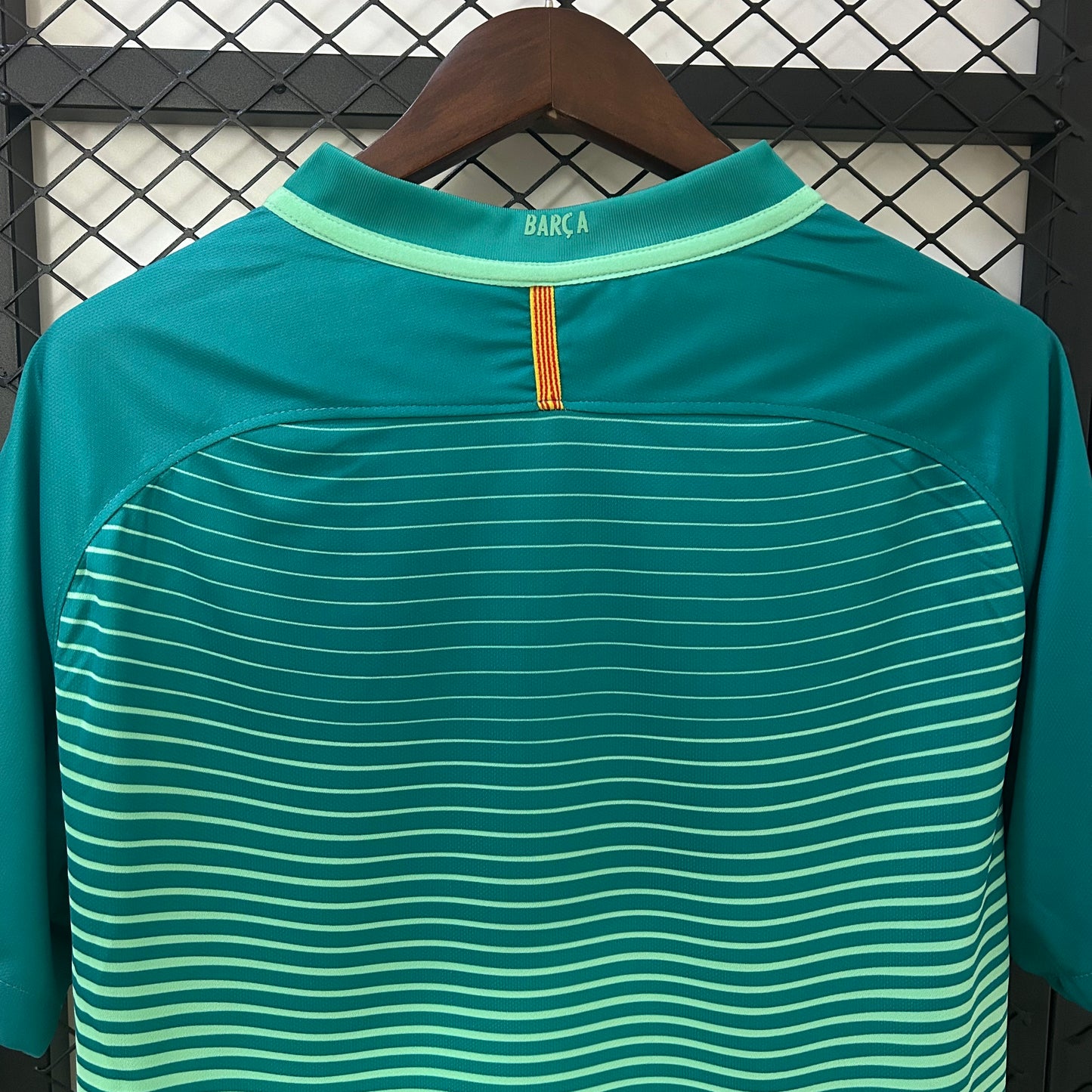 Camiseta Retro FC Barcelona Visitante (3ª) 2016-17