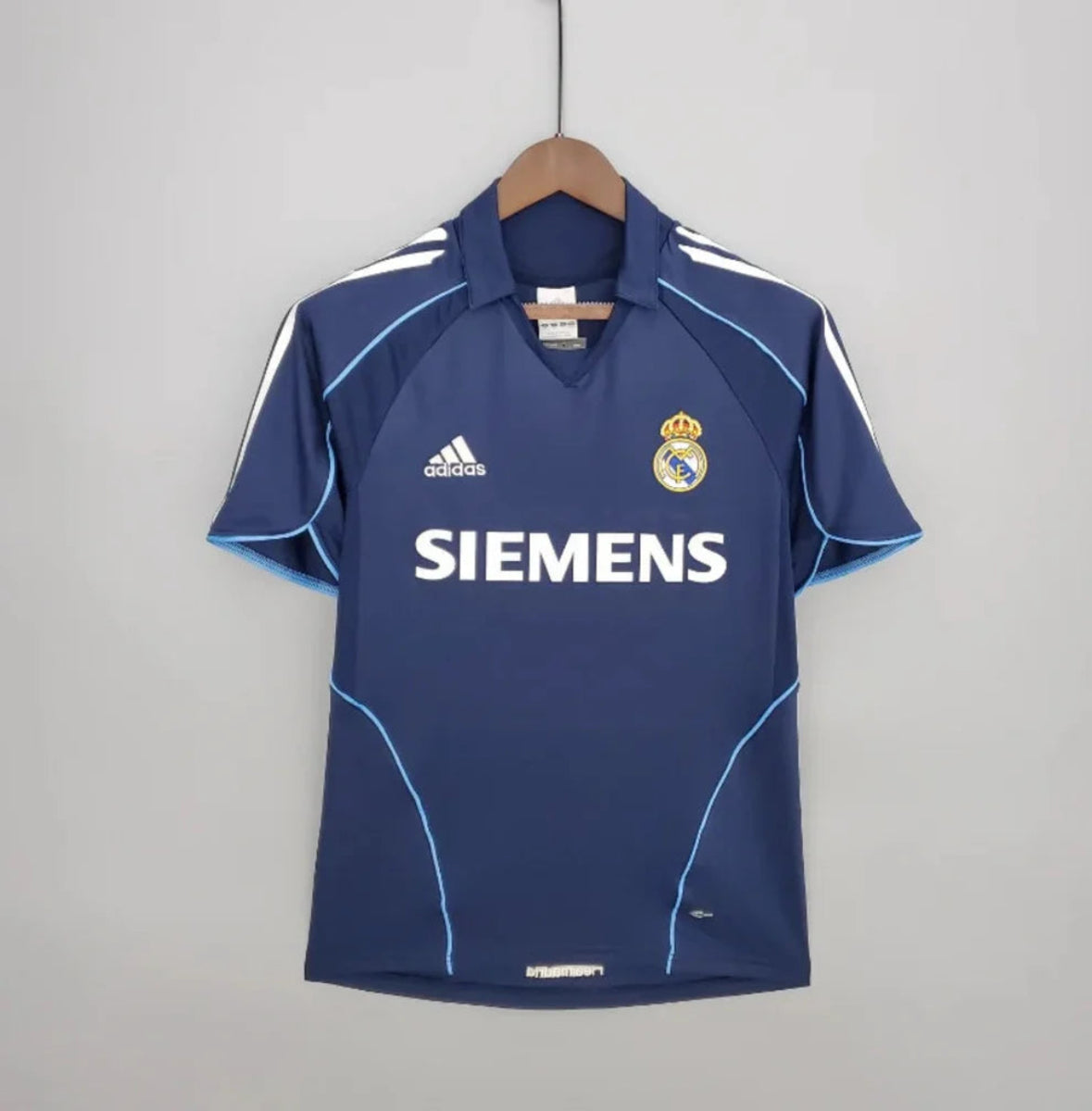 Camiseta Retro Real Madrid Visitante 2005-06