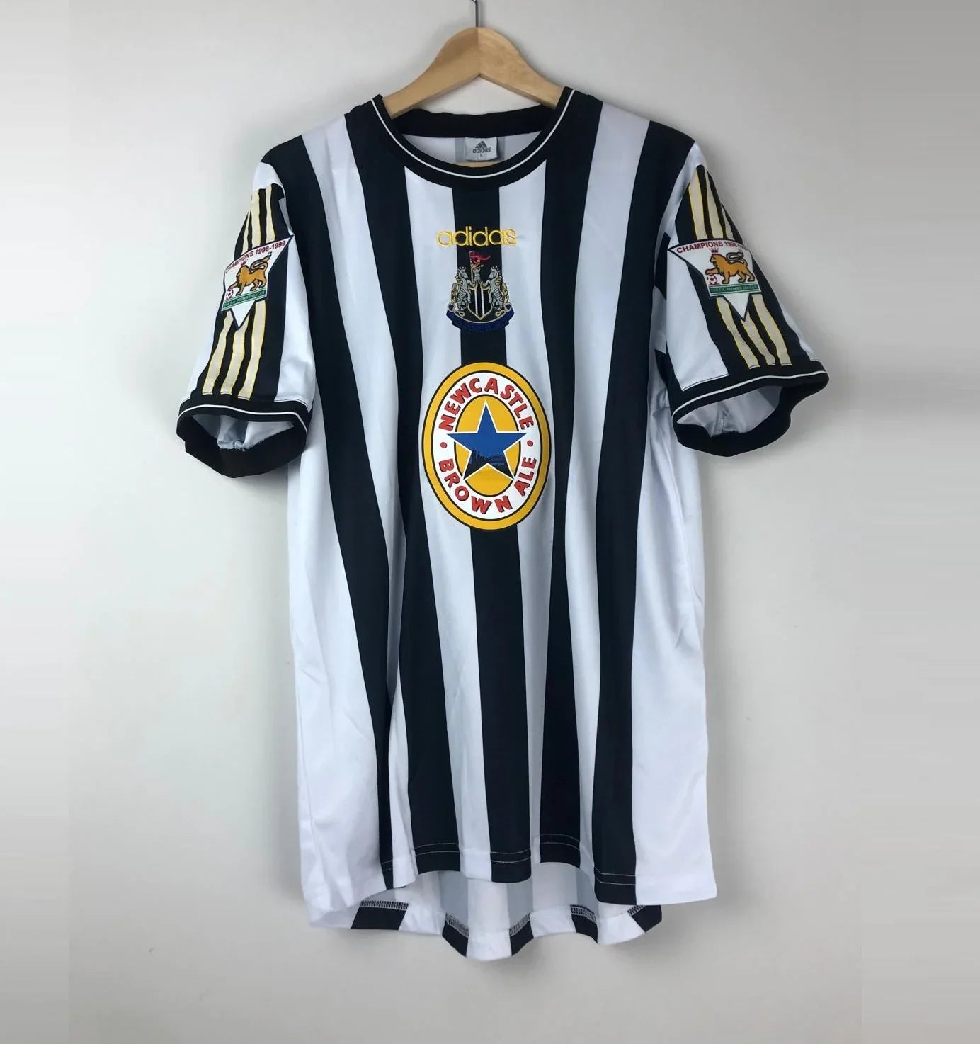 Camiseta Conceptual Newcastle United 1998-99 Shearer Campeón