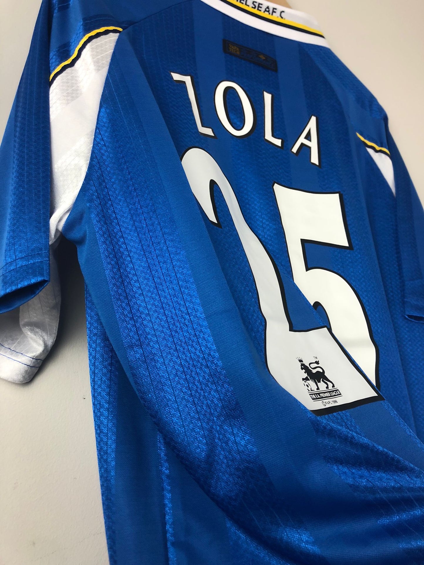 Classic Zola Chelsea FC Jersey 1997-99