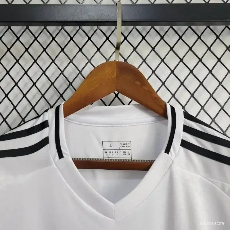 Maillot rétro extérieur du Real Madrid 1994-95