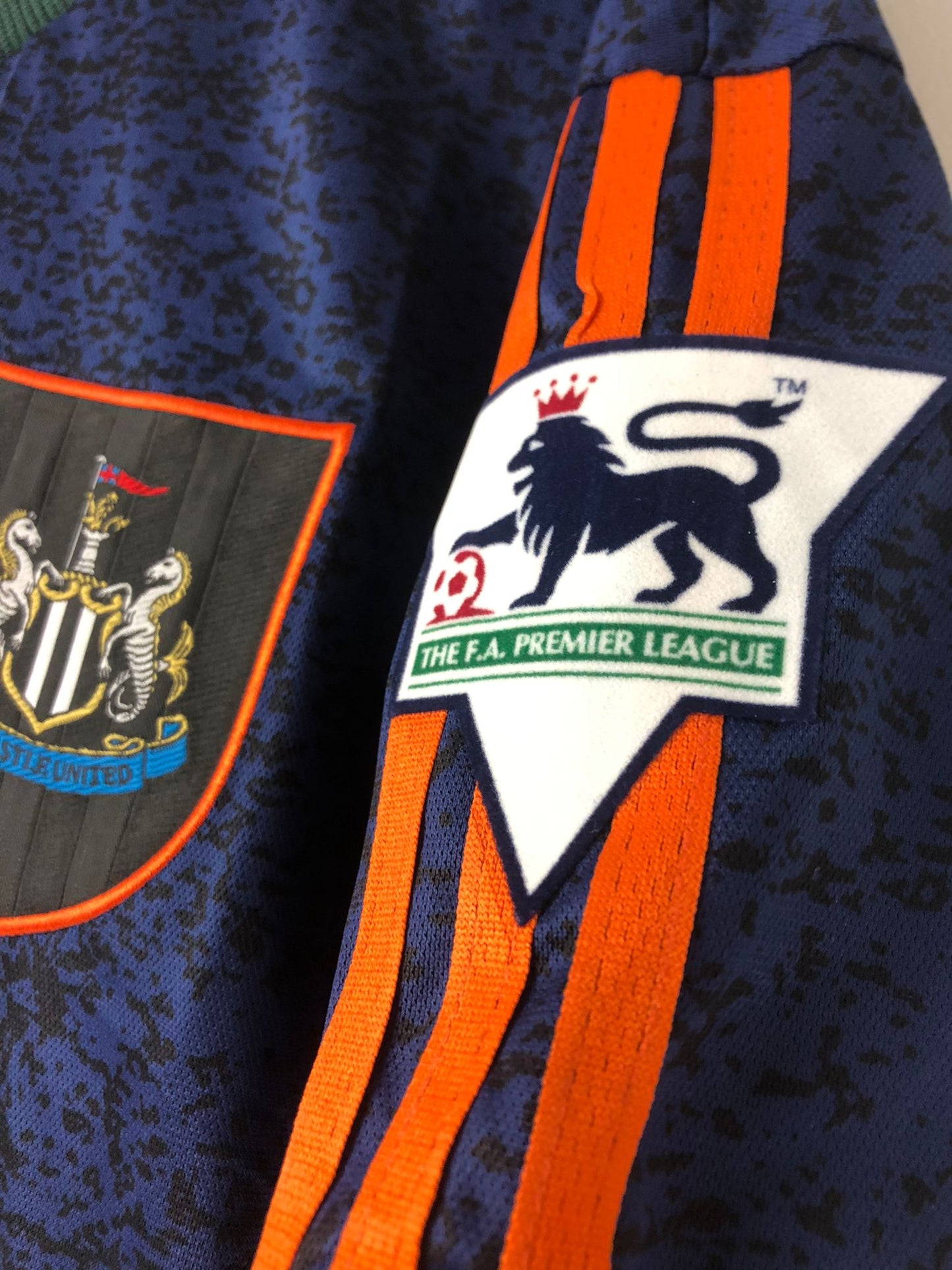 Camiseta Retro Shearer Newcastle Visitante 1997-98