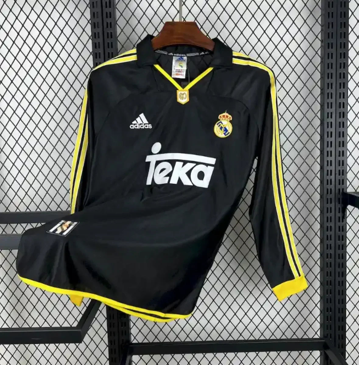 Camista Retro Real Madrid Manga Larga Visitante 1998