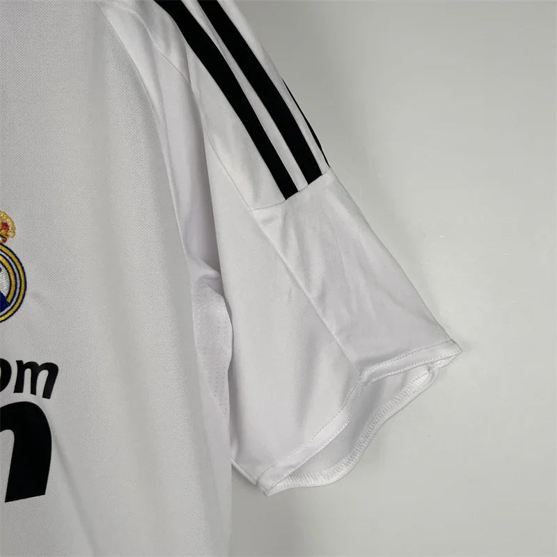 Maillot de foot Vintage domicile Real Madrid CF N°6 Lass 2008-2009 Maillot de foot Vintage domicile Real Madrid CF N°6 Lass 2008-2009