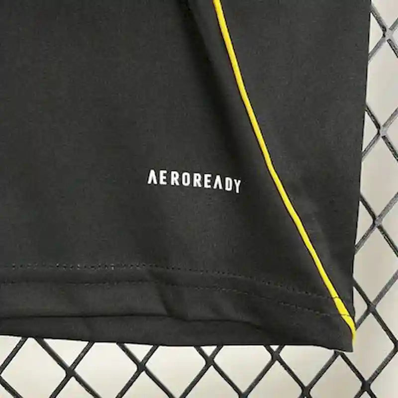 Camiseta Real Madrid Edición Especial Negro y Amarillo 2025-26