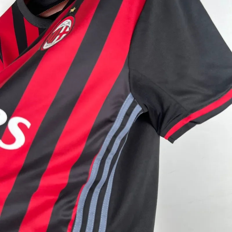 Camiseta Retro AC Milán 2016-17 - Fútbol Club Vintage
