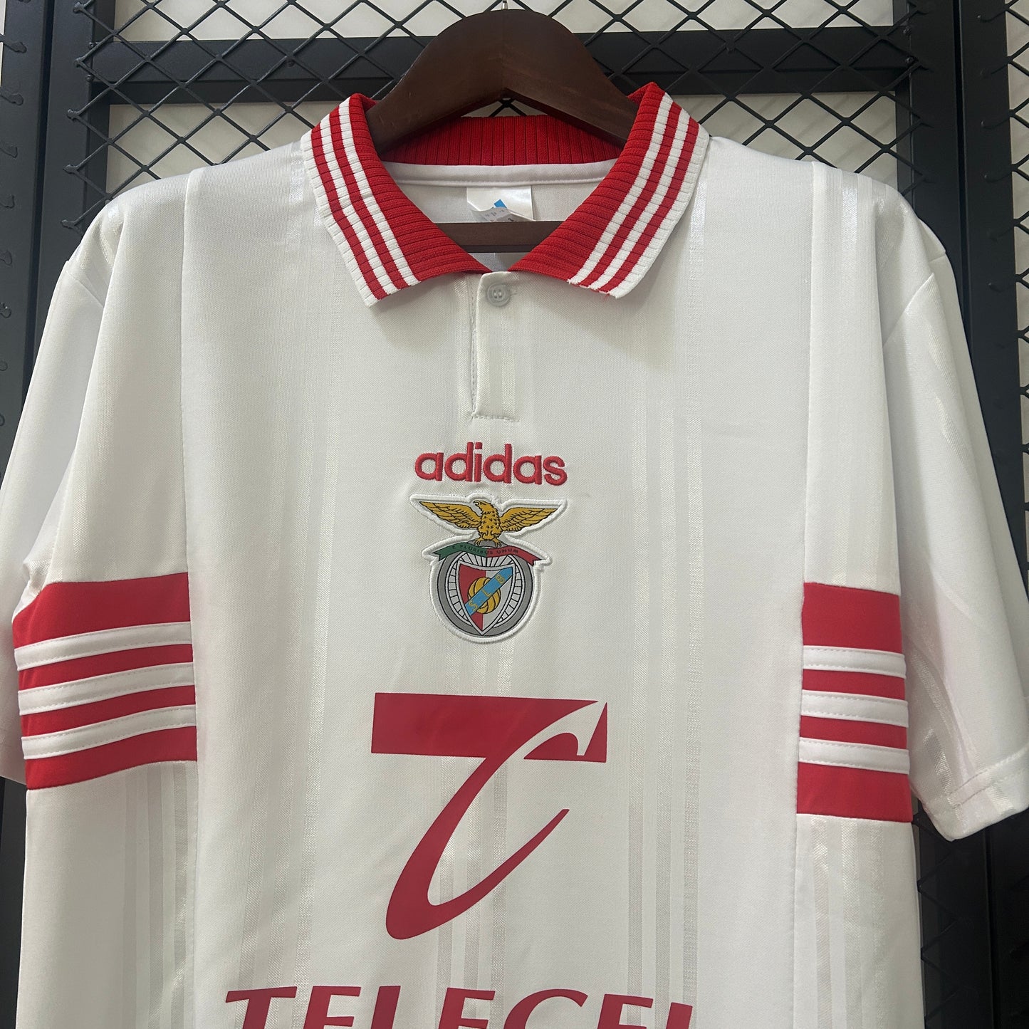 Maillot rétro SL Benfica extérieur 1997-99