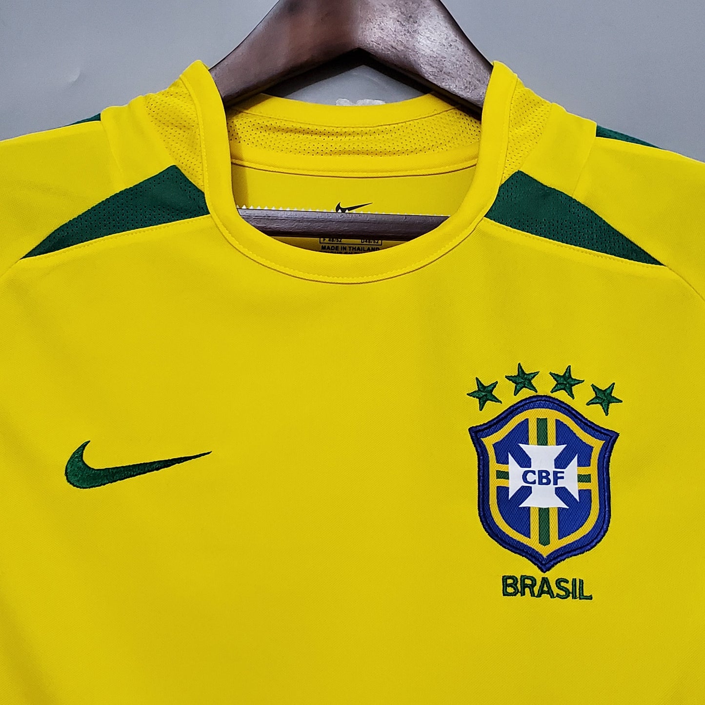Camiseta Retro Brasil 2002