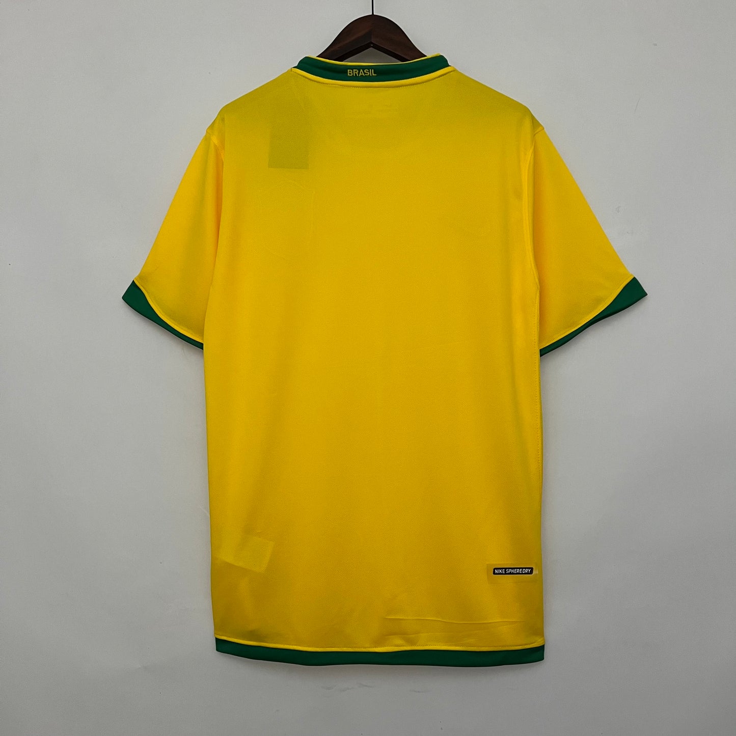 Camiseta Retro Brasil 2006