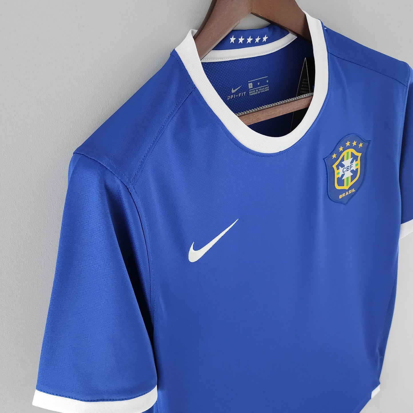 Camiseta Retro Brasil Visitante 2006