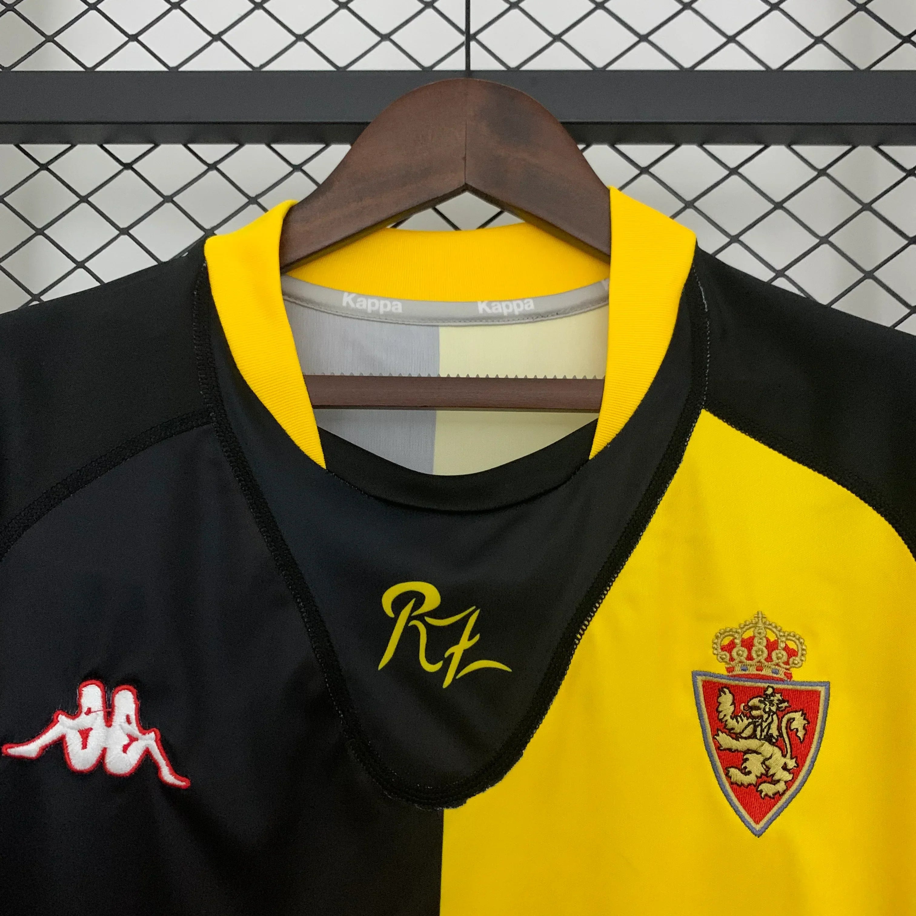 Real Zaragoza Away Retro Shirt 2001-02 – Yellow and black halves