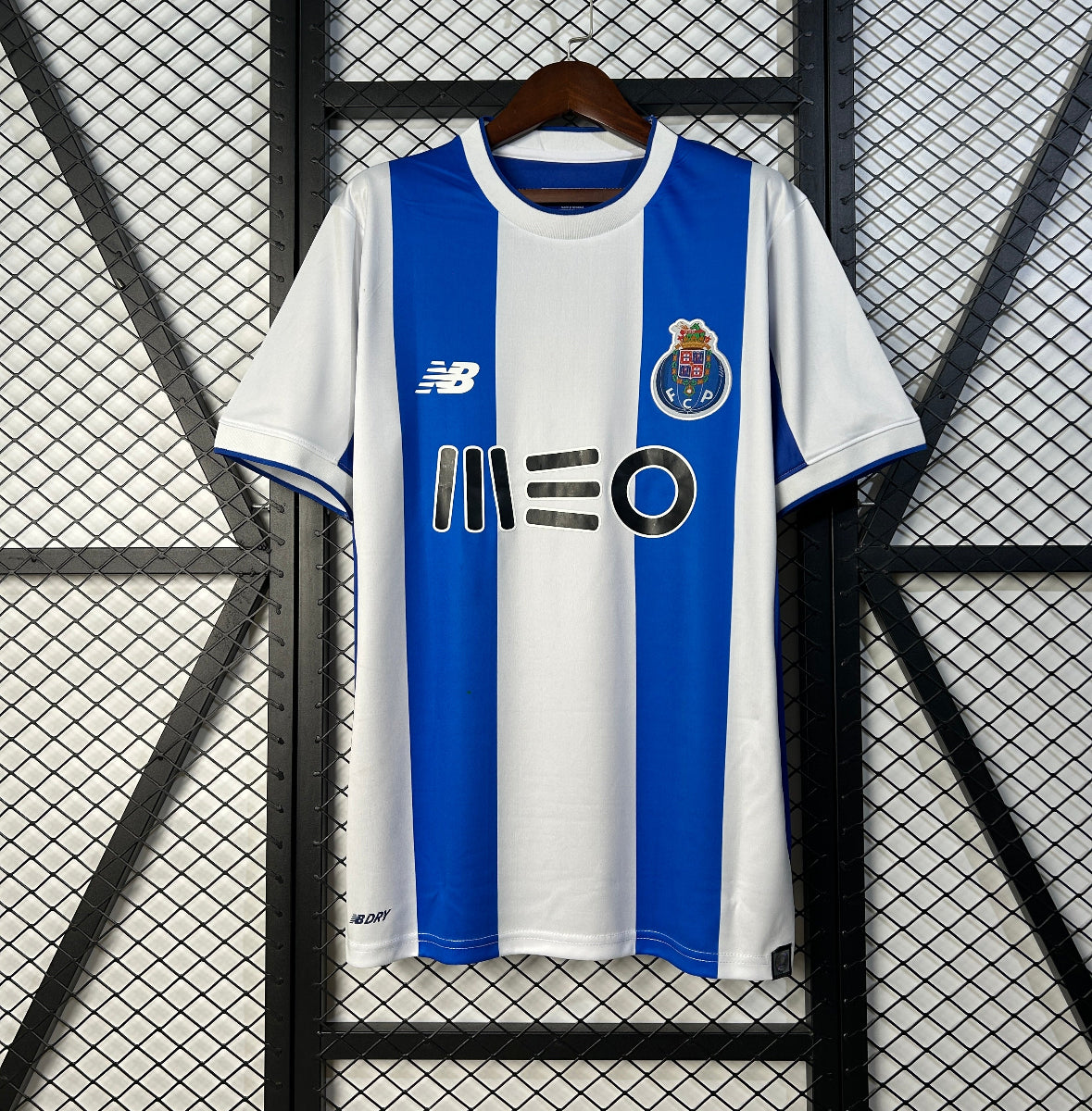FC Porto Retro Shirt 2017-18