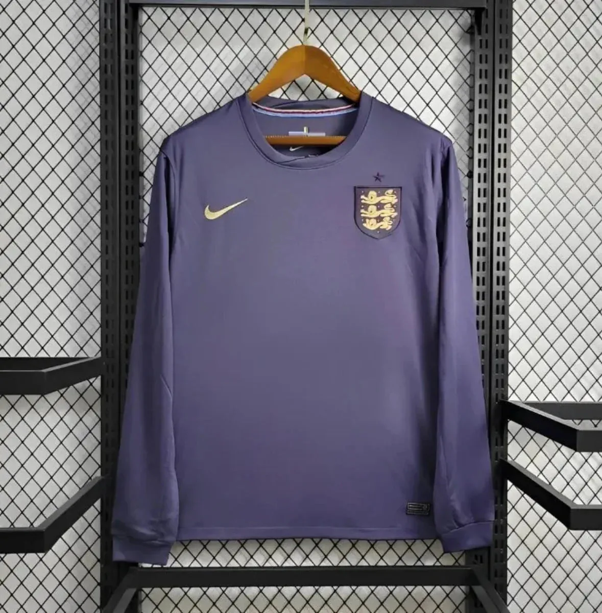 images Inglaterra Retro Visitante Manga Larga 2024-25 - Fútbol Club Vintage