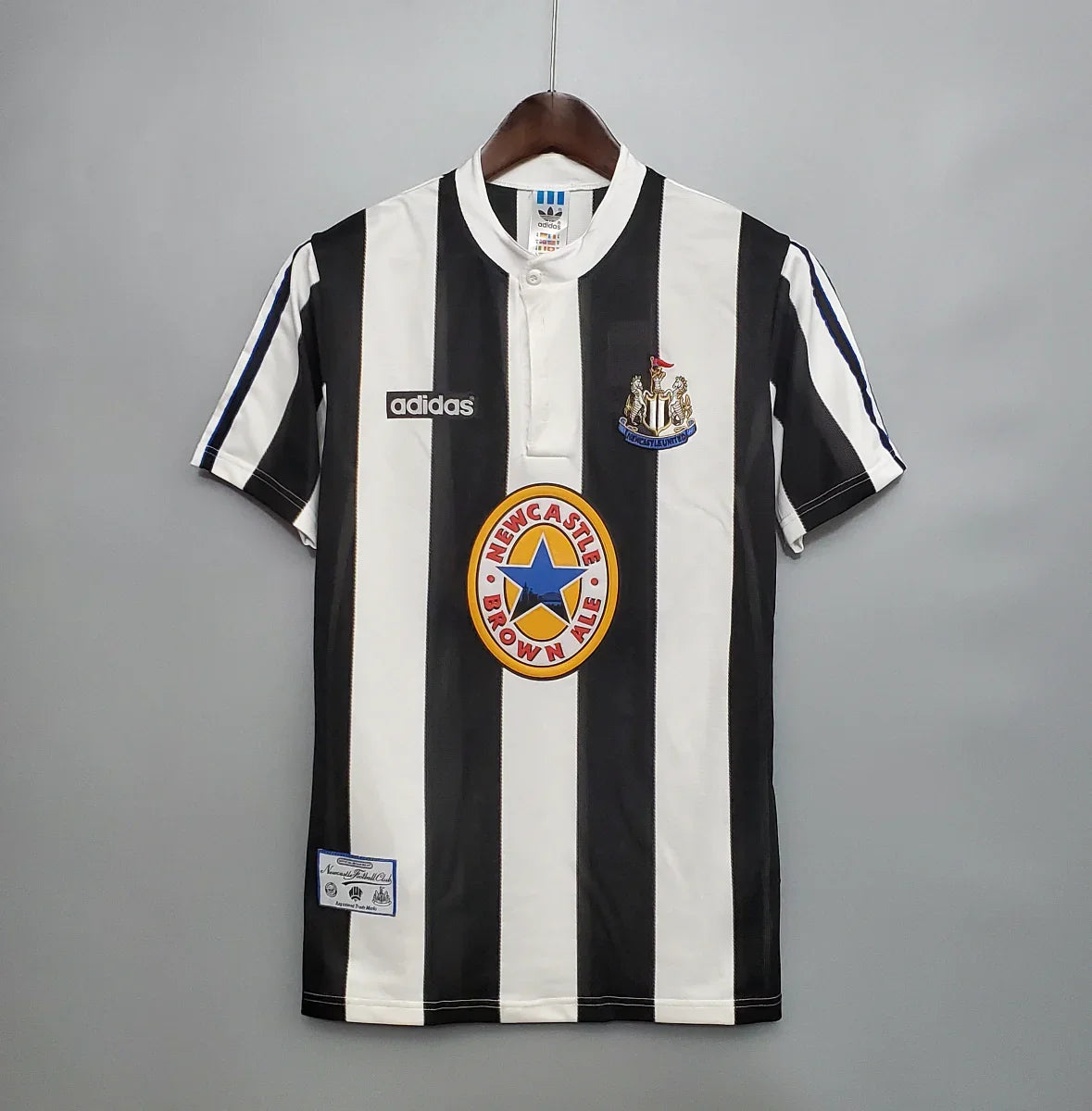 images Camiseta Retro Newcastle United 1995-97 - Fútbol Club Vintage