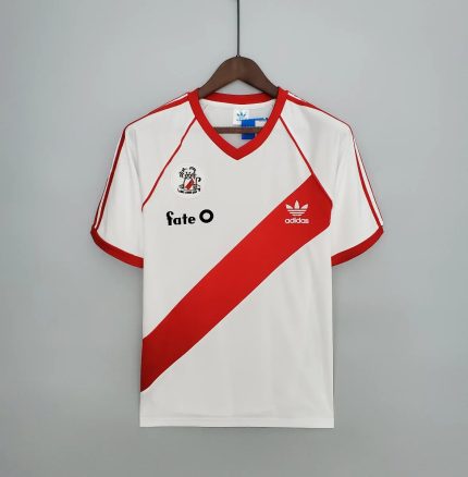 Camiseta Retro River Plate 1986 - Fútbol Club Vintage