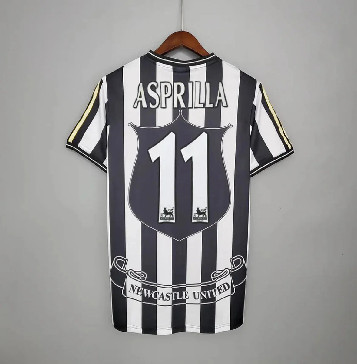 images Camiseta Retro Asprilla Newcastle United 1997-99 - Fútbol Club Vintage