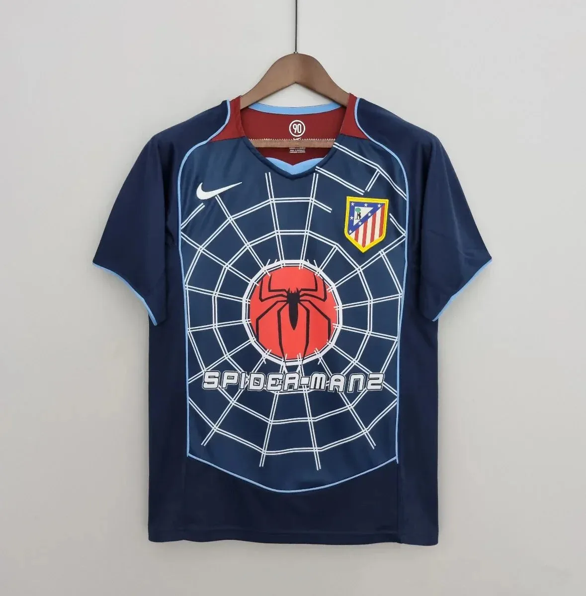 images Retro Club Atlético de Madrid Visitante 2004 - Fútbol Club Vintage