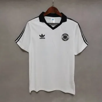 Matthäus Alemania 1980 - Fútbol Club Vintage
