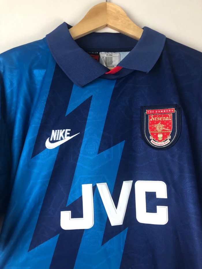 Camiseta Bergkamp Arsenal FC Visitante 1995-96 Retro - Fútbol Club Vintage