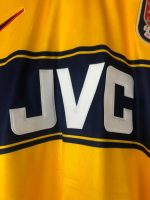 Camiseta Bergkamp Arsenal FC Visitante 1998-99 Retro - Fútbol Club Vintage