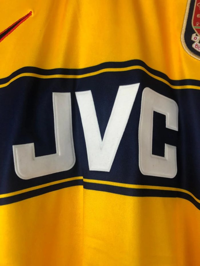 Camiseta Bergkamp Arsenal FC Visitante 1998-99 Retro - Fútbol Club Vintage