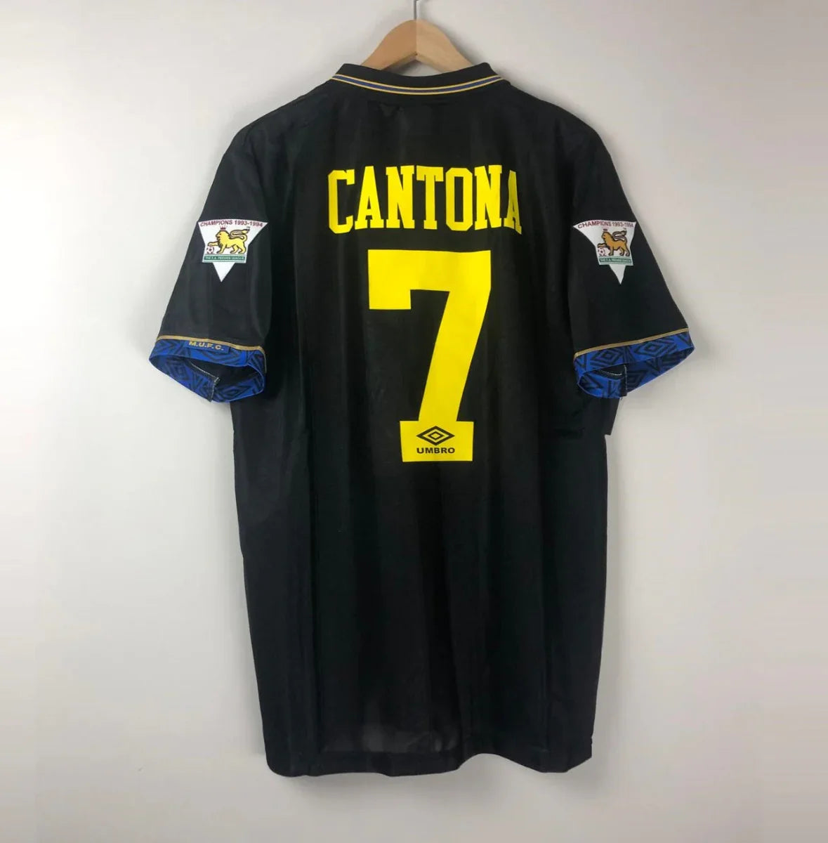 Camiseta Retro Cantona Manchester United FC Visitante 1993-95 - Fútbol Club Vintage