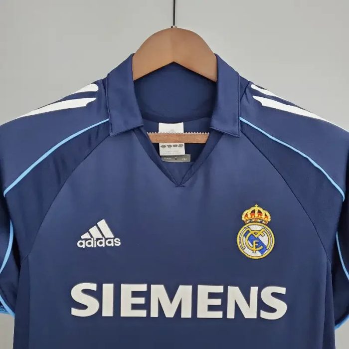 Camiseta Retro Real Madrid Visitante 2005-06 - Fútbol Club Vintage