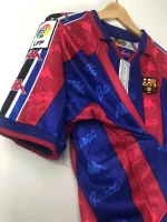 Camiseta Retro Ronaldo Barcelona 1996-97 - Fútbol Club Vintage
