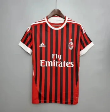 Camiseta Retro AC Milán 2010-11 - Fútbol Club Vintage