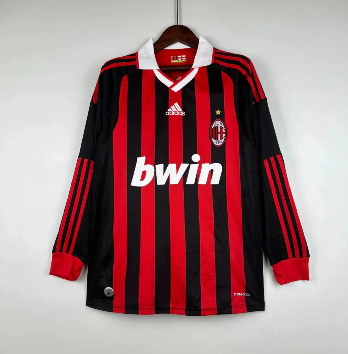 images Camiseta Retro AC Milán Manga Larga 2009-10 - Fútbol Club Vintage