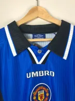 Camiseta Retro Cantona Manchester United FC Visitante 1996-97 - Fútbol Club Vintage