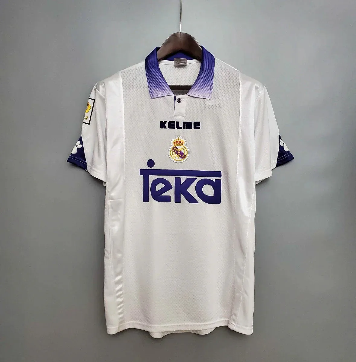 images Camiseta Retro Real Madrid 1997 - Imagen 1