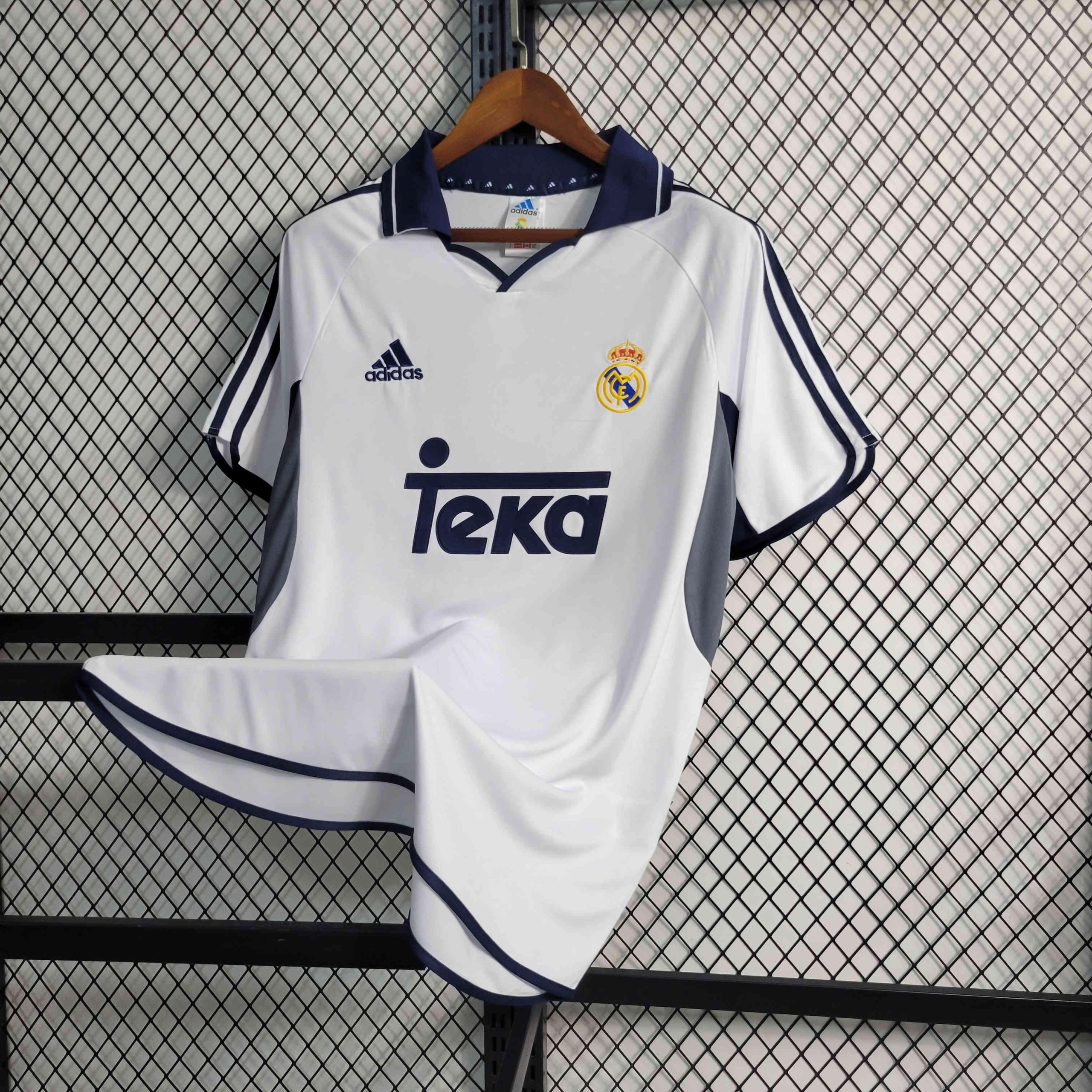 Camiseta  Retro Real Madrid 2000-01
