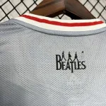 Camiseta Liverpool FC Edición Beatles 2024 - Imagen 6