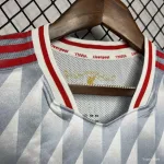 Camiseta Liverpool FC Edición Beatles 2024 - Imagen 7
