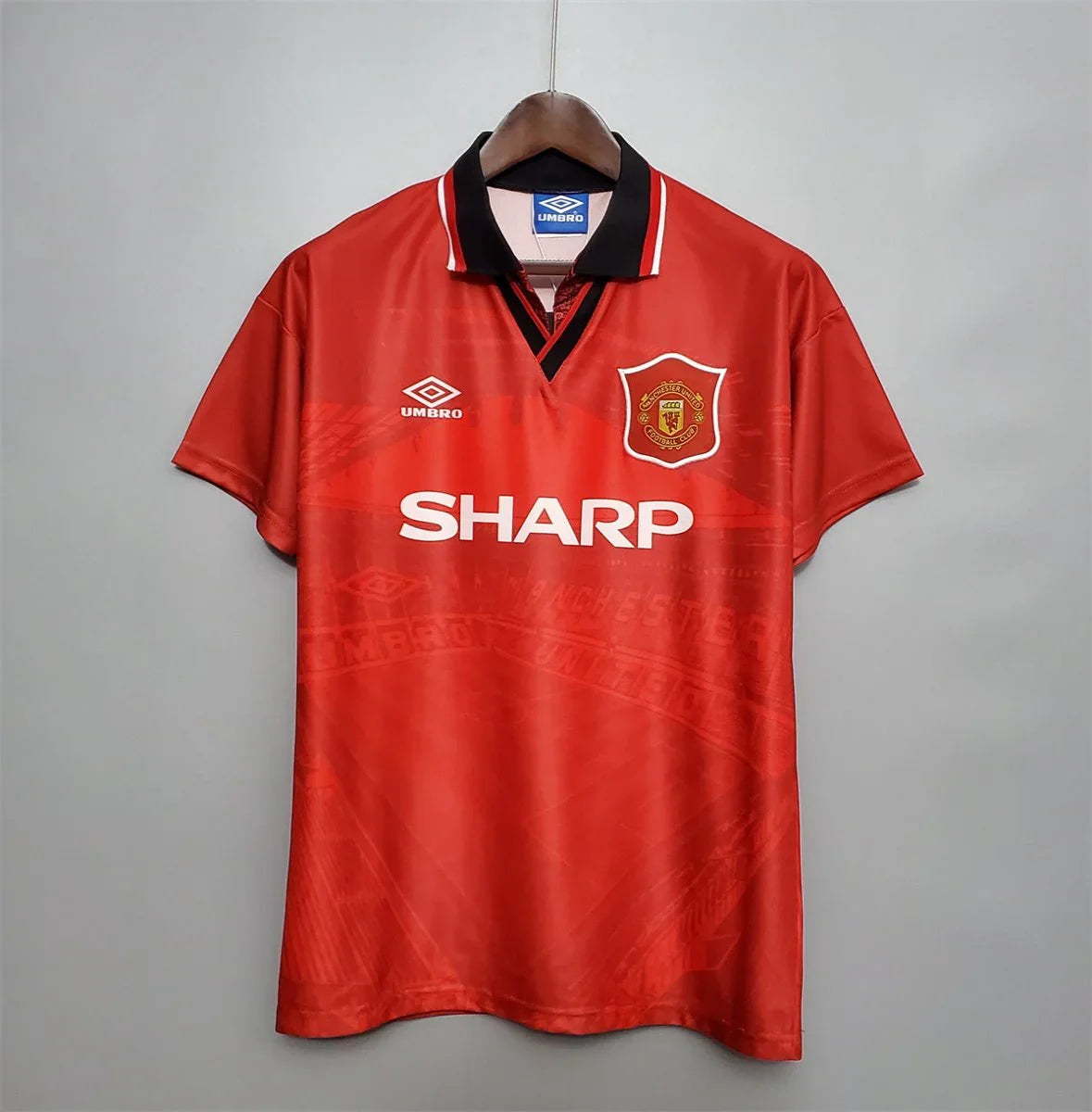 images Camiseta Retro Manchester United FC 1996-97 - Fútbol Club Vintage