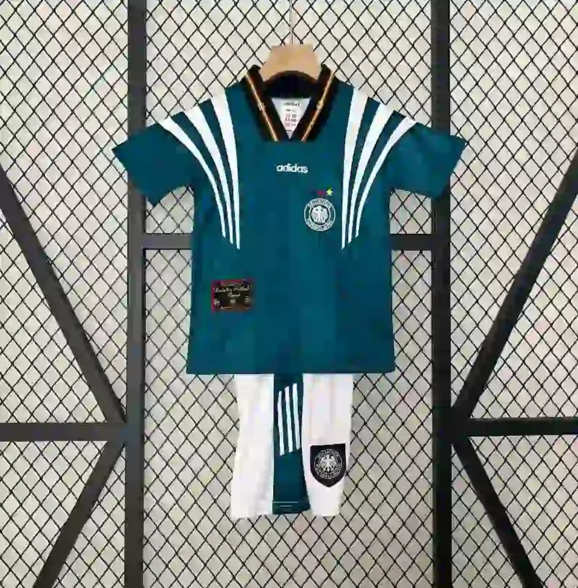 images Niños Alemania Visitante 1996 - Imagen 1