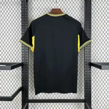 Camiseta Real Madrid Edición Especial Negro y Amarillo 2025-26 - Fútbol Club Vintage